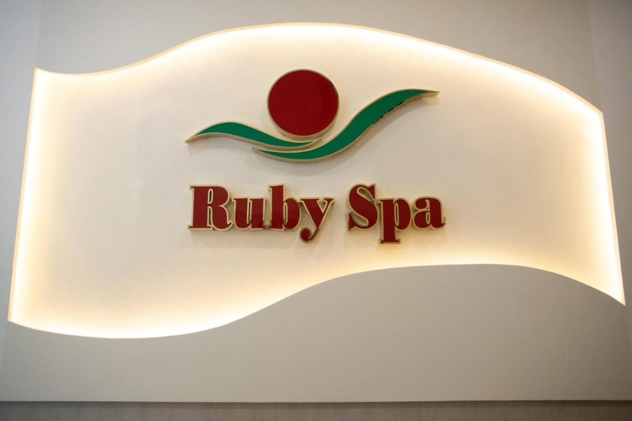 Ruby Hotel Ho Chi Minh City Exterior photo