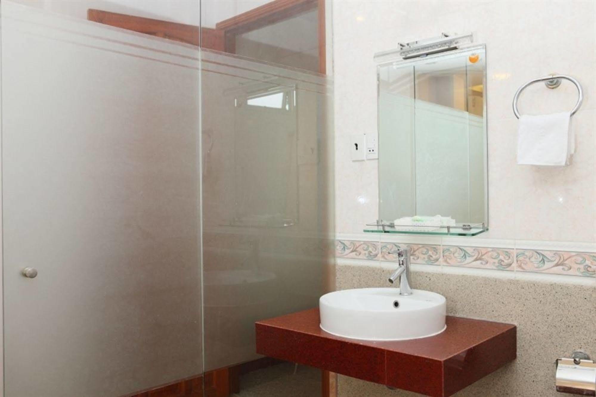 Ruby Hotel Ho Chi Minh City Exterior photo