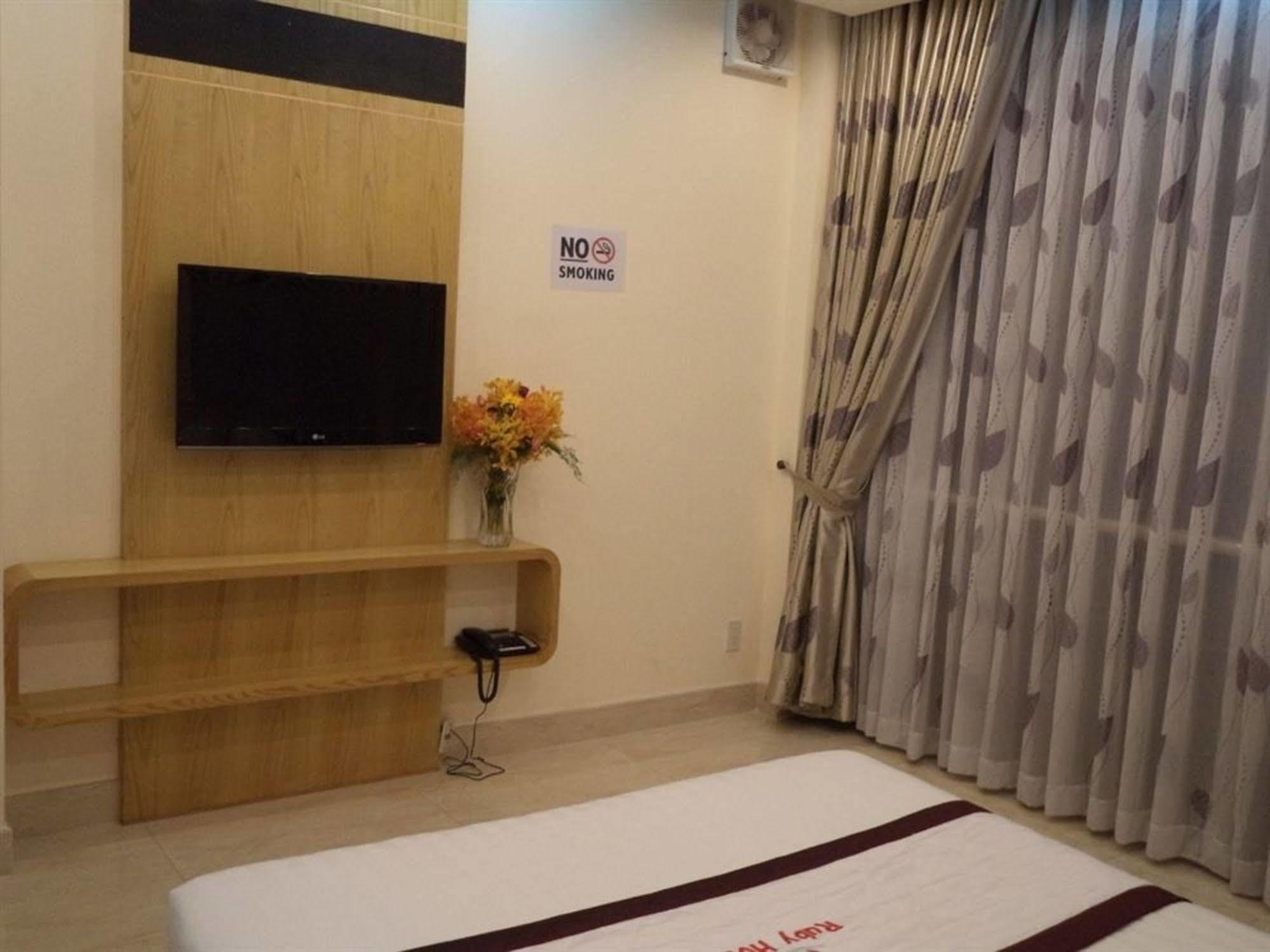 Ruby Hotel Ho Chi Minh City Exterior photo