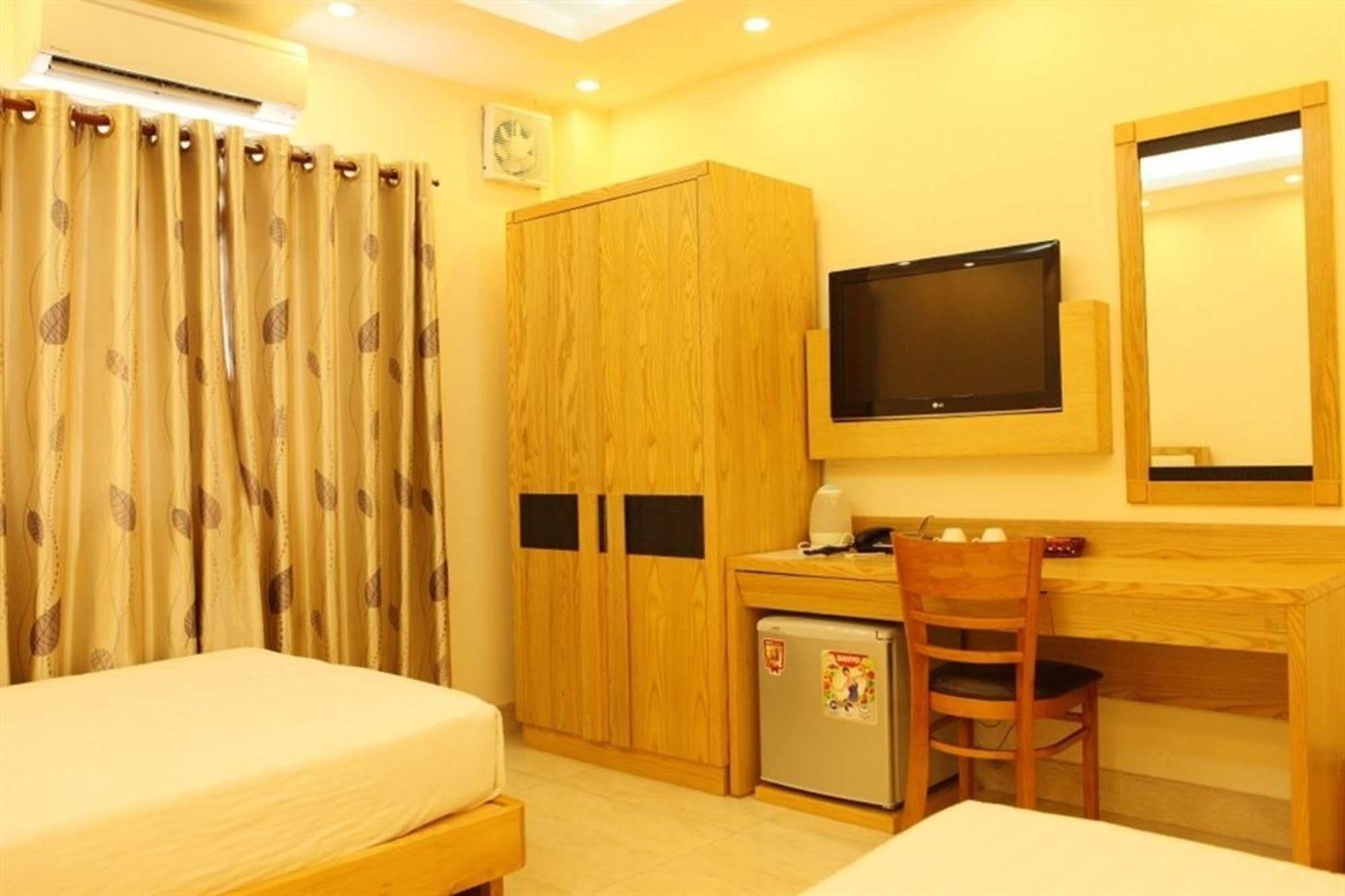 Ruby Hotel Ho Chi Minh City Exterior photo